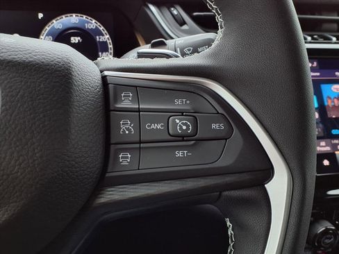 New 2025 Jeep Grand Cherokee Laredo X image 16