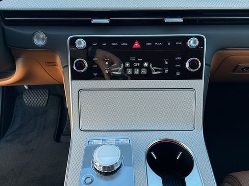 New 2026 Genesis GV80 2.5T Advanced image 29