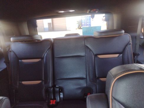 Used 2024 GMC Yukon AT4 w/ AT4 Premium Package image 29