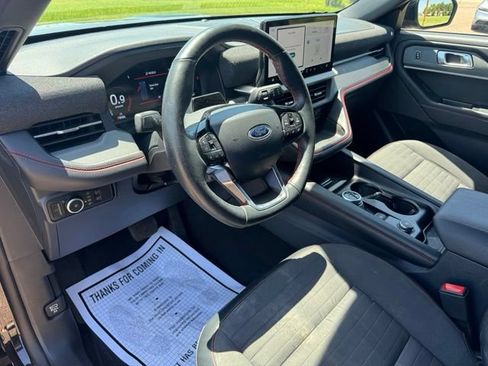 Used 2025 Ford Explorer ST-Line w/ ST-Line Street Pack AWD/4WD image 14