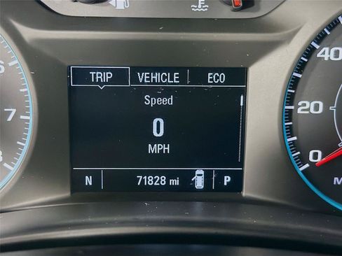 Used 2022 Chevrolet Equinox LS AWD/4WD image 18