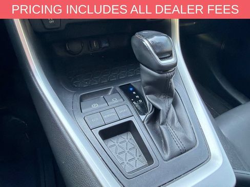Used 2020 Toyota RAV4 XLE Premium FWD image 14