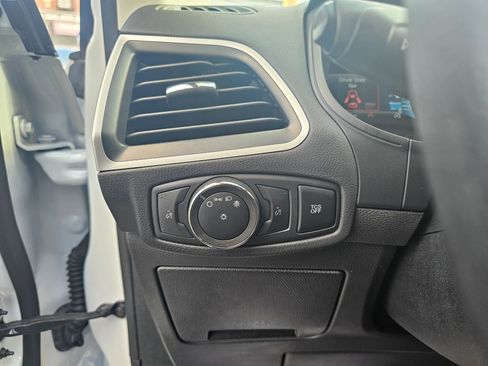 Used 2022 Ford Edge SE w/ Cargo Accessory Package image 33