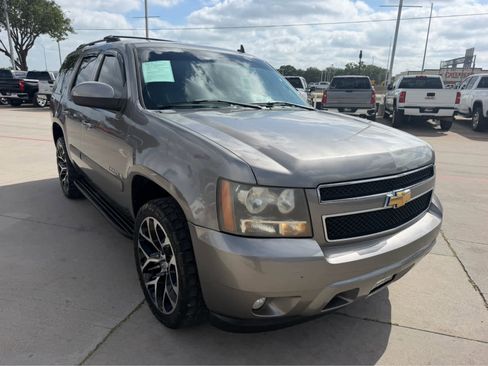 Used 2007 Chevrolet Tahoe LTZ w/ LTZ Preferred Equipment Group AWD/4WD image 4