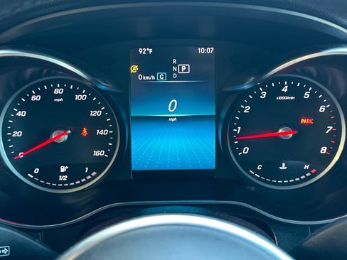 Used 2021 Mercedes-Benz GLC 300 4MATIC w/ Premium Package image 22
