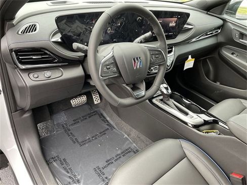 Used 2024 Buick Envista Sport Touring w/ Convenience I Package image 10