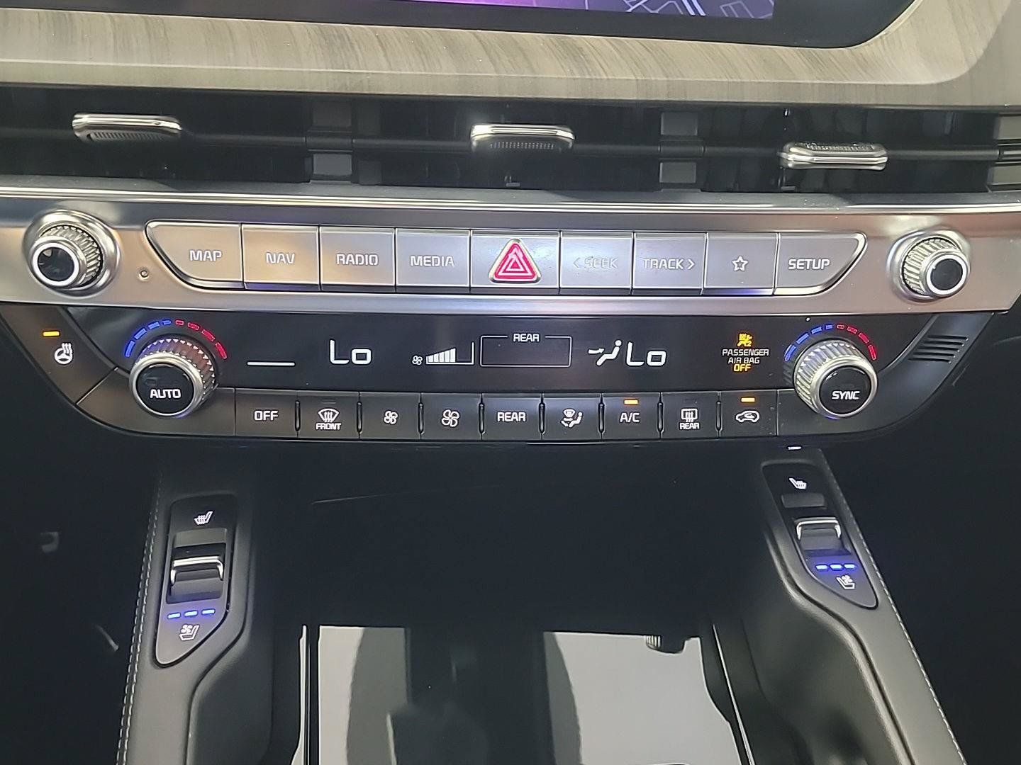 Certified 2023 Kia Telluride SX Prestige AWD/4WD image 33
