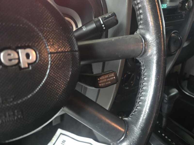 Used 2007 Jeep Wrangler Unlimited Sahara AWD/4WD image 22