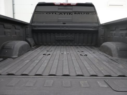 Used 2024 Chevrolet Silverado 3500 High Country w/ High Country Premium Package AWD/4WD image 35