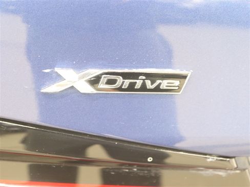 Used 2022 BMW 530i xDrive w/ Premium Package AWD/4WD image 9