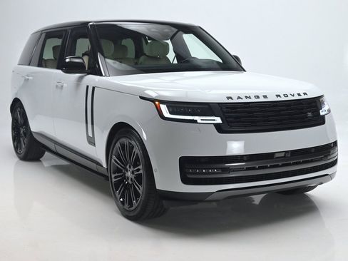 Used 2025 Land Rover Range Rover Long Wheelbase Autobiography image 3