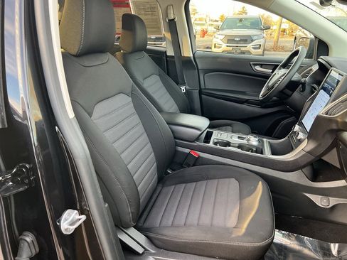 Used 2022 Ford Edge SE image 20