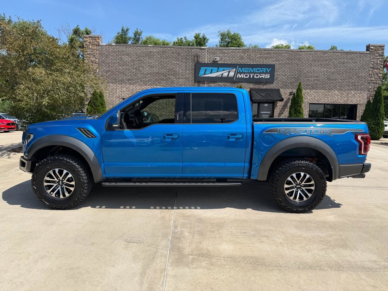 Used 2019 Ford F150 Raptor w/ Equipment Group 802A Luxury AWD/4WD image 8