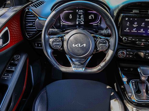 Certified 2023 Kia Soul GT-Line image 17