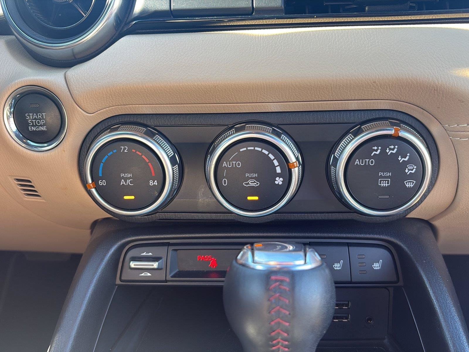 Used 2019 MAZDA MX-5 Miata RF Grand Touring RWD image 18