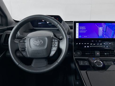 Used 2023 Toyota bZ4X XLE w/ Weather Package image 18
