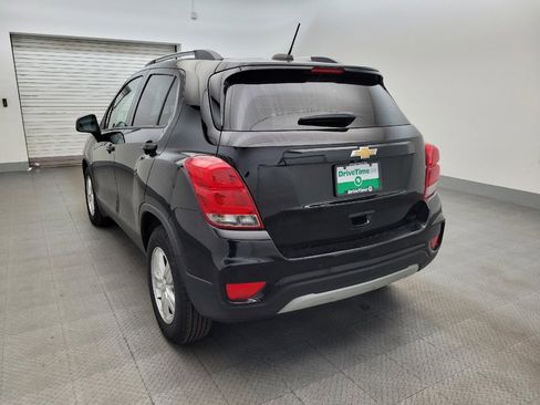 Used 2021 Chevrolet Trax LT w/ Driver Confidence Package FWD image 5