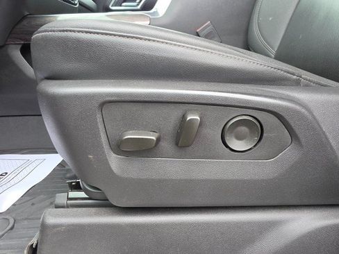 Used 2025 Chevrolet Silverado 2500 LTZ w/ LTZ Convenience Package AWD/4WD image 38
