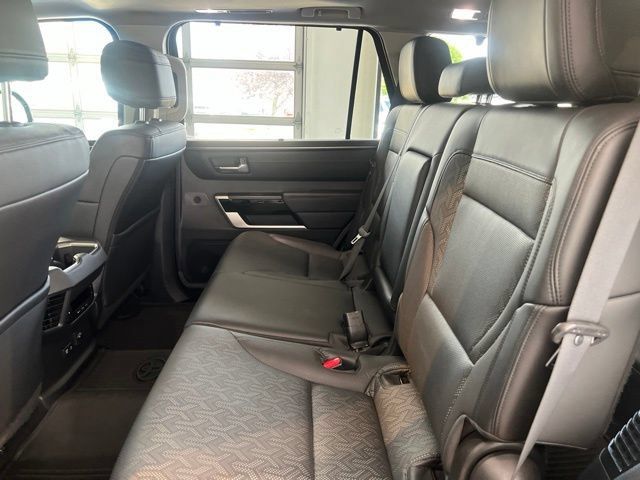 Used 2023 Toyota Sequoia Limited w/ TRD Off-Road Package AWD/4WD image 27
