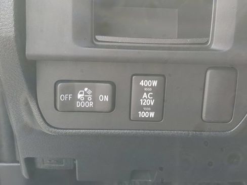 Used 2016 Toyota Tacoma TRD Sport w/ Towing Package RWD image 21