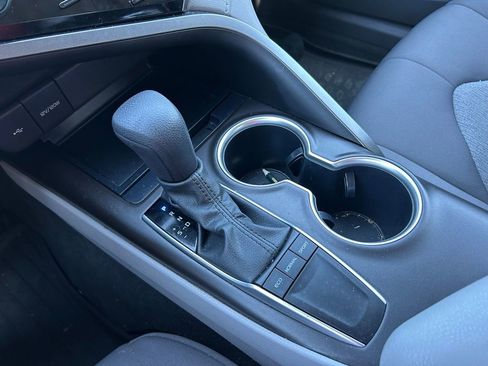 Used 2023 Toyota Camry LE image 27