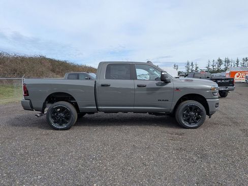 New 2026 RAM 2500 Big Horn AWD/4WD image 8