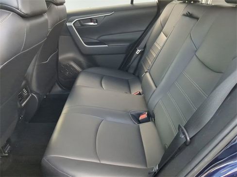 Used 2019 Toyota RAV4 XLE Premium image 14