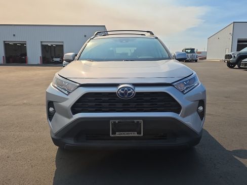 Certified 2021 Toyota RAV4 XLE AWD/4WD image 2