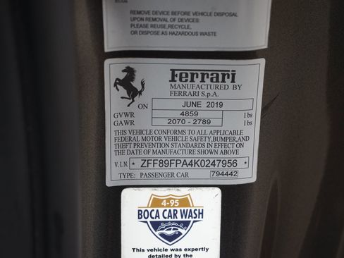 Used 2019 Ferrari Portofino image 31