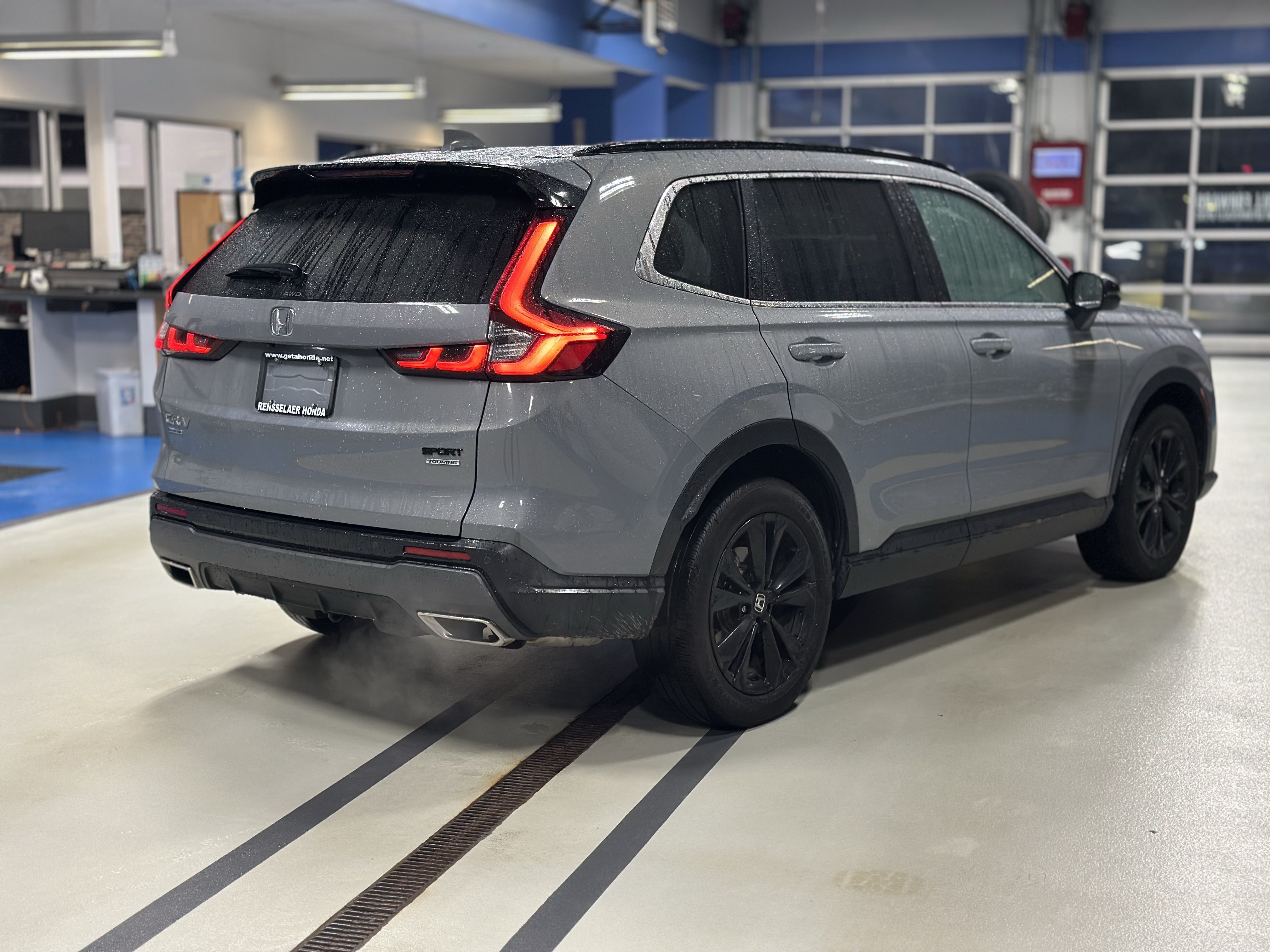 Used 2024 Honda CR-V Sport Touring image 5