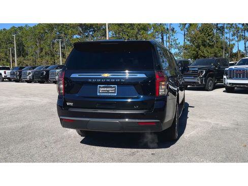 Used 2023 Chevrolet Suburban LT image 8