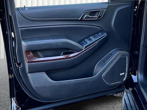 Used 2019 GMC Yukon SLT w/ Graphite Performance Edition image 17