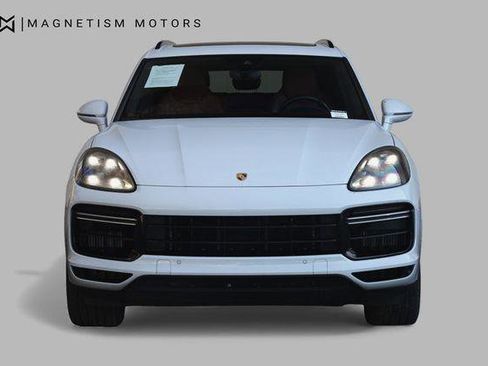 Used 2021 Porsche Cayenne Turbo w/ Premium Package Plus AWD/4WD image 5