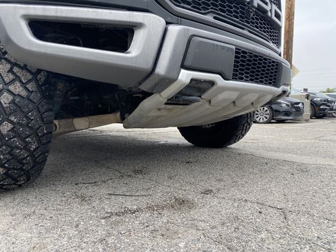 Used 2018 Ford F150 Raptor w/ Equipment Group 802A Luxury image 29