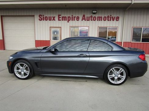 Used 2017 BMW 430i xDrive Convertible image 2