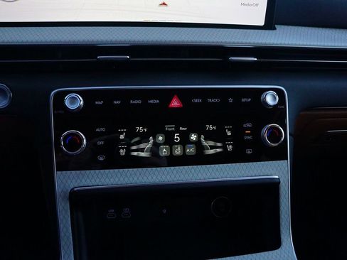 New 2026 Genesis GV80 2.5T Advanced image 9