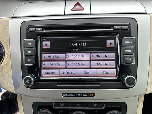 Used 2010 Volkswagen CC Sport image 21