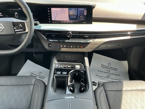 Used 2025 Nissan Murano Platinum w/ Cargo Package AWD/4WD image 11