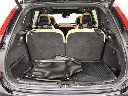 Used 2017 Volvo XC90 T6 Inscription w/ Vision Package image 7