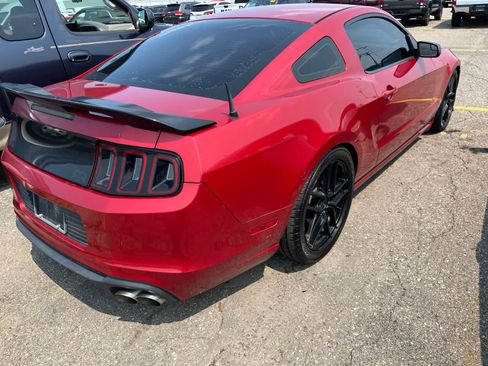 Used 2013 Ford Mustang Coupe RWD image 13