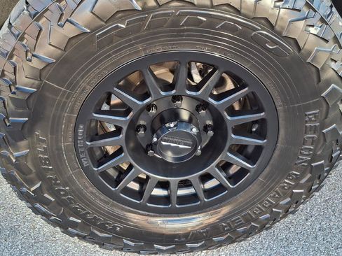 Used 2024 Chevrolet Silverado 2500 LTZ w/ LTZ Plus Package AWD/4WD image 23