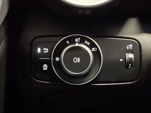 Used 2023 Alfa Romeo Giulia Veloce RWD image 33