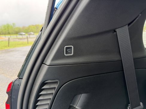 New 2026 Chrysler Pacifica Select image 12