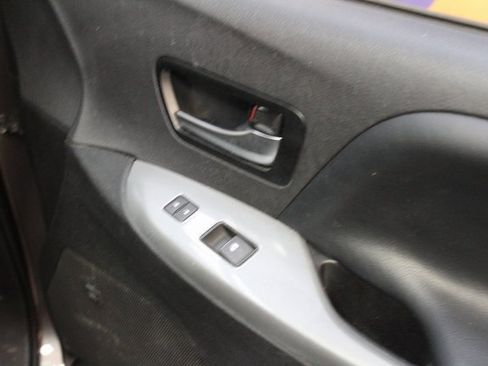 Used 2020 Toyota Sienna SE image 10