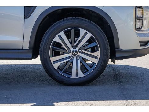 Used 2025 Mitsubishi Outlander Sport ES AWD/4WD image 9
