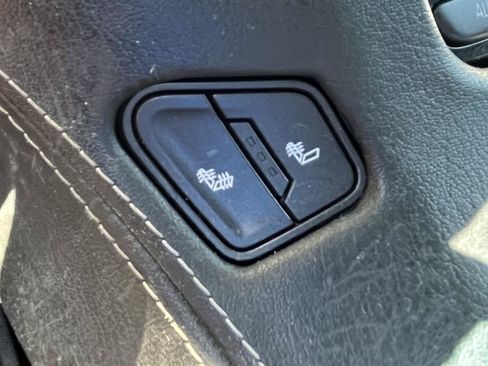 Used 2016 Chevrolet Tahoe LT RWD image 11