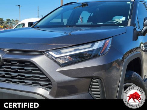 Used 2022 Toyota RAV4 XLE FWD image 11