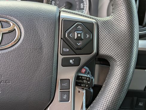Used 2022 Toyota Tacoma SR5 RWD image 24