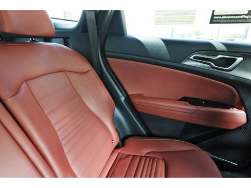 Used 2025 Kia Sportage SX FWD image 10