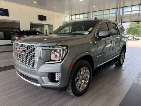Used 2023 GMC Yukon Denali RWD image 1